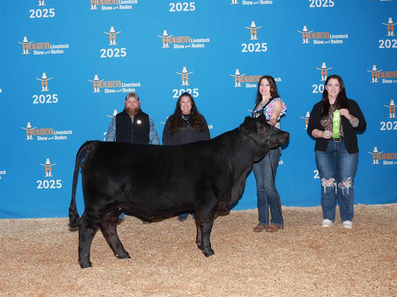 Wave 2 for our Hallsville FFA Cattle Show Team @ the Houston Livestock Show: Shane Killeen showed his Chianina, Domino, and they placed 4th in Class Kyndal McRae showed a Bred and owned Chianina, Denim Diamond, and they placed 5th in class. Savannah
